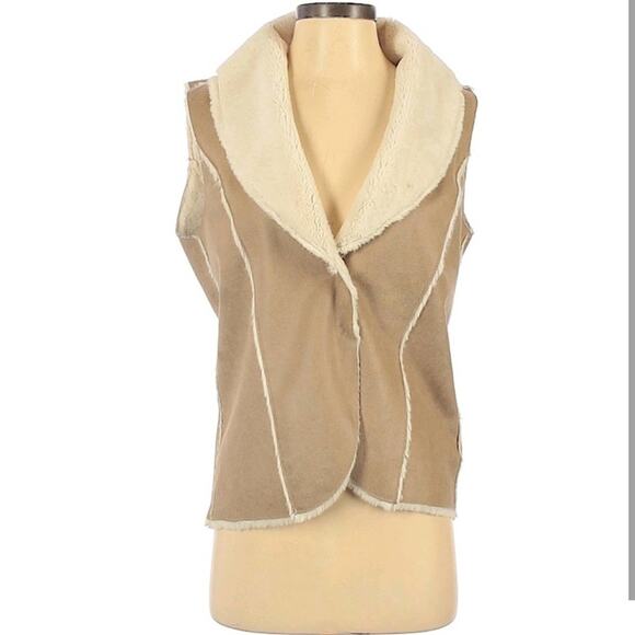 Olive & Oak size small tan & cream v-neck winter vest - Picture 1 of 2